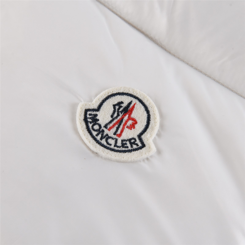Moncler Tricolour Sleeve-Stripe Hooded Puffer Jacket – White | Premium Down | Luxury Outerwear