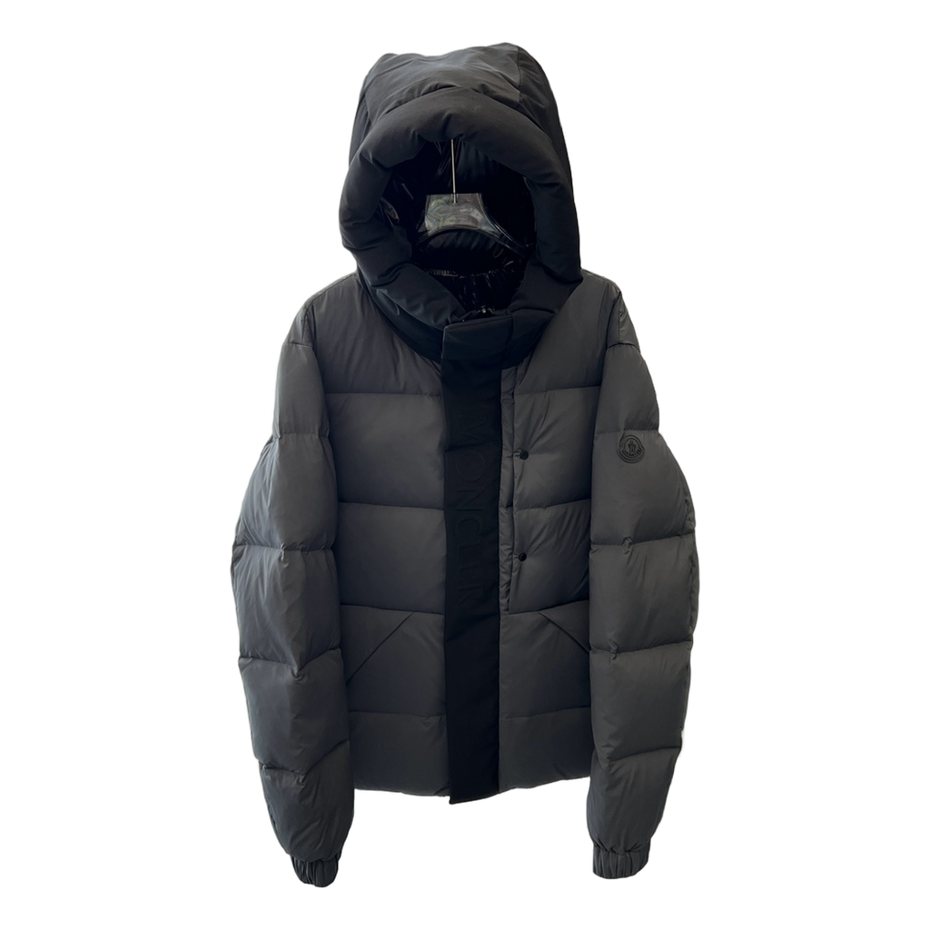 Moncler Contrast-Hood Colour-Block Puffer Jacket | Premium Down | Luxury Outerwear