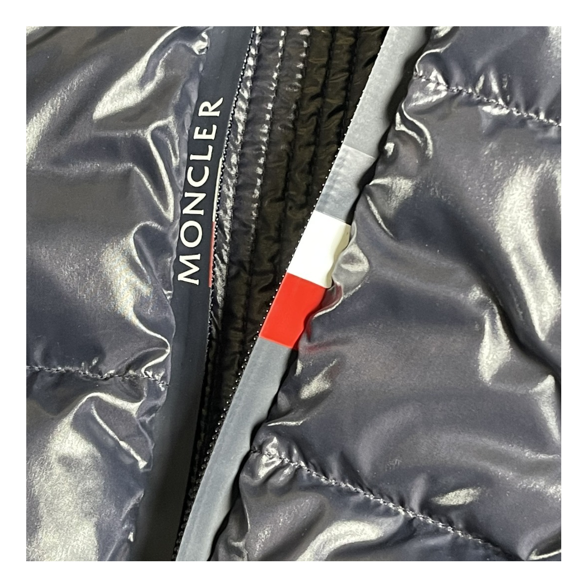 Moncler Glossy Logo-Zip Hooded Puffer Jacket – Navy | Premium Down | Luxury Outerwear