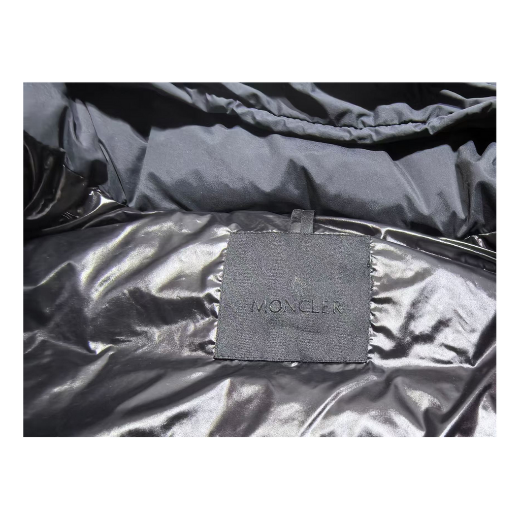 Moncler Madeira Hooded Puffer Jacket | Premium Down | Luxury Outerwear